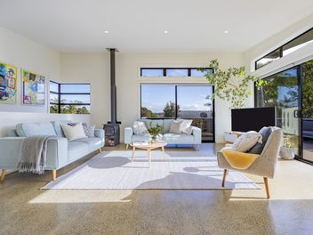 Modern Living, Naturally Framed