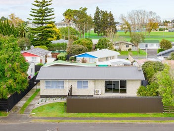 Image 1 of 32