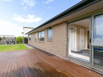 SUNNY SANCTUARY FOR BUSY FAMILIES