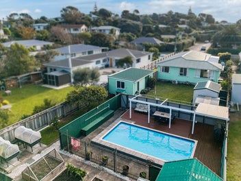 Old School Cool in the Heart of Paekakariki