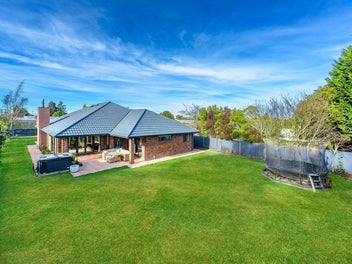 Country Charm, Community Spirit