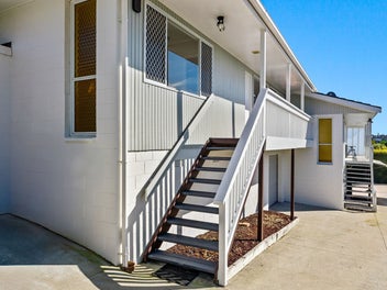 A Smart Buy In A Hot Spot!