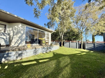 Desirable West Parkdale