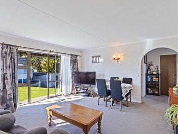 BRICK & FREEHOLD TOWNHOUSE