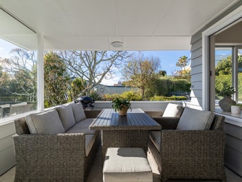 Spacious, Stylish & Superbly Central