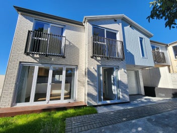 Image 1 of 18
