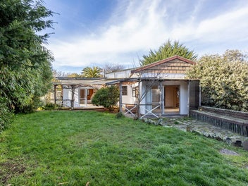 1,879m2 | Deceased Estate | As Is, Where Is