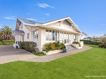 Prestigious Homestead in College Estate