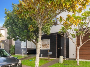 FREEHOLD 2 Bedroom Townhouse