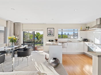 Polished Perfection in the Heart of Orewa
