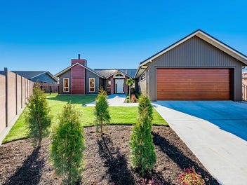 Sophisticated Living at Phoenix Palms Grove