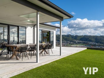 Harbour Views, High Spec Living? YIP!