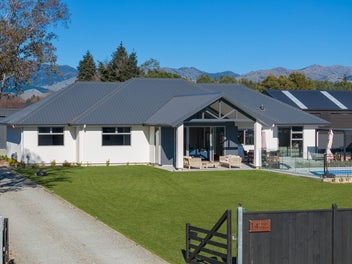 Huge Section And Shed, High Spec Home In Town