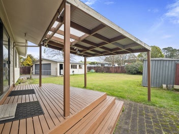 Space, Comfort and Mountain Views!