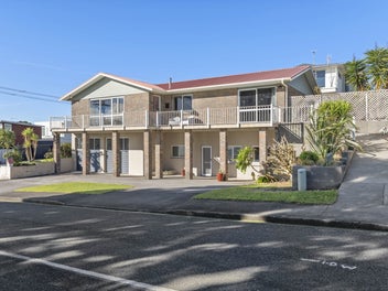UNBEATABLE LOCATION - IRRESISTIBLE LIFESTYLE