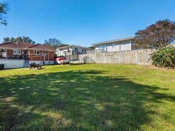 A 1960's Blank Canvas with Options (850m2) MHS