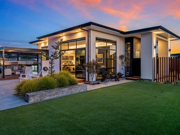Owners committed to a new build!