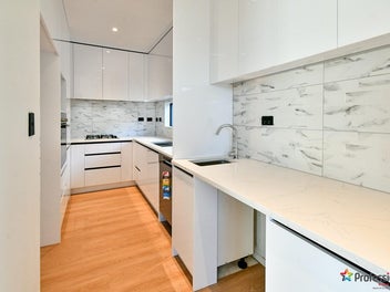 FREEHOLD, STANDALONE - MOVE IN NOW!