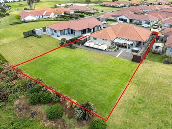 Elevated views, Lifestyle, Security And Golf