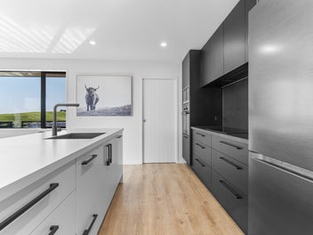 Luxury, Privacy, Land & Views!