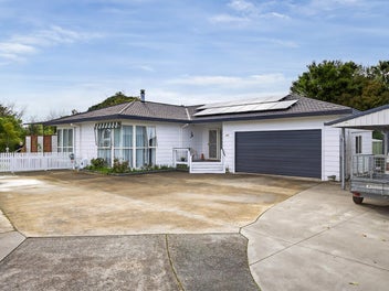 Easy Living on Nelson Road