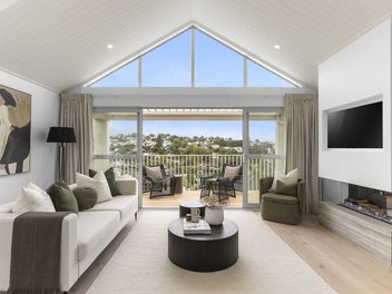 Brand New Freestanding Townhouse - Views and Lift