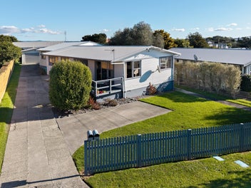 Deceased Estate - RENOVATE, ADD VALUE OR MOVE IN!
