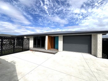 Image 1 of 14