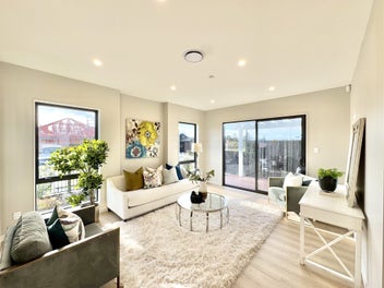 Stylish Milldale Home with Dual Kitchens & Granny