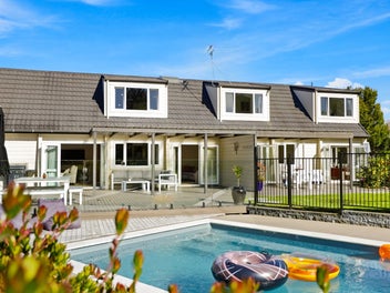 Backyard Bliss, Pool Days & Space for the Kids