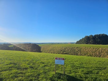 Lifestyle section on View Road, Halcombe