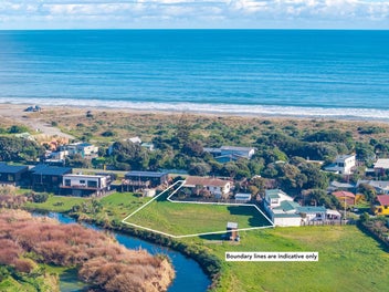 Serene Otaki Beach Section