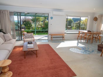 Superbly located, spacious + great extras