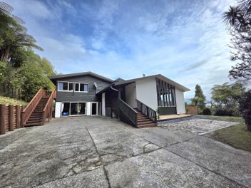 Large family home with self-contained space