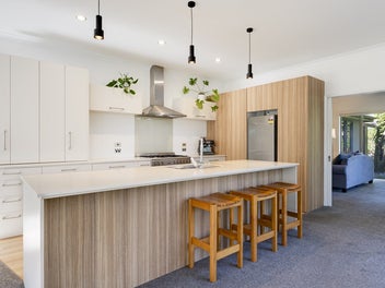 Elegant Family Home in Stoke
