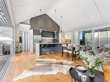 Sophisticated Lodge Living in the Matakana Village