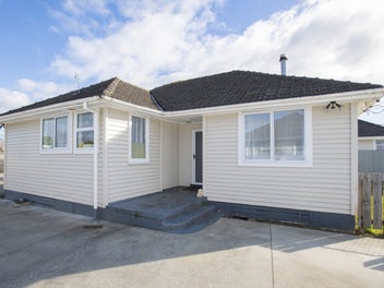 Multi-property opportunity on Manuka St