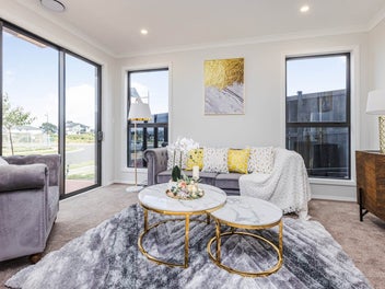 Modern Grandeur, Family Comfort – Must Be Sold!