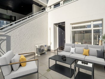 Better than a Briscoes sale only $775,000