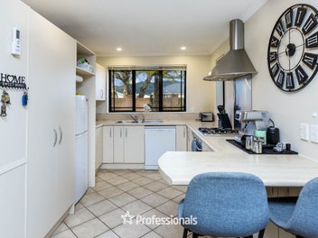 Central, Comfortable, and Easy Living