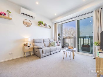Modern apartment in Aroha