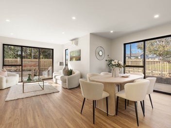 Freestanding Brand New Home – Prime Location