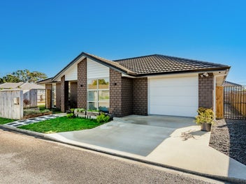 Relocation - Deadline and Auction