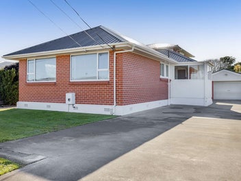 Deceptively Spacious - Immaculate Family Home