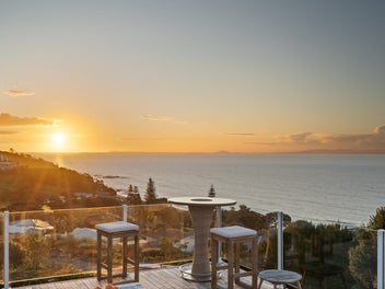 Captivating Views in Cable Bay