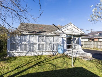 Unlock the Potential - Perfect Renovation Project