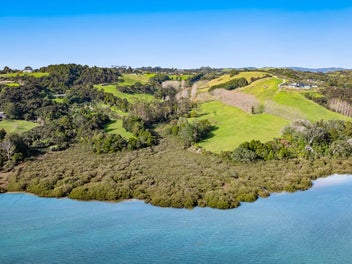 Dream Waterfront Lifestyle – Future Potential