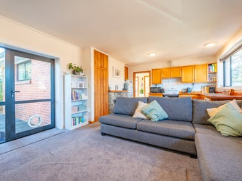 Effortless Living in a Sought After Location