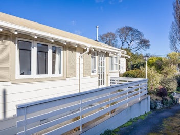 Charm in the Heart of the Beckenham Loop