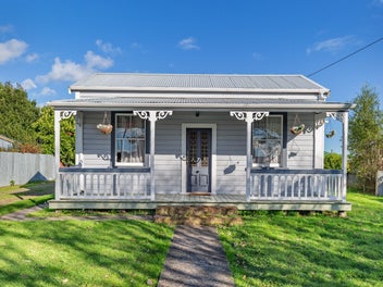 Charming 1915 character home